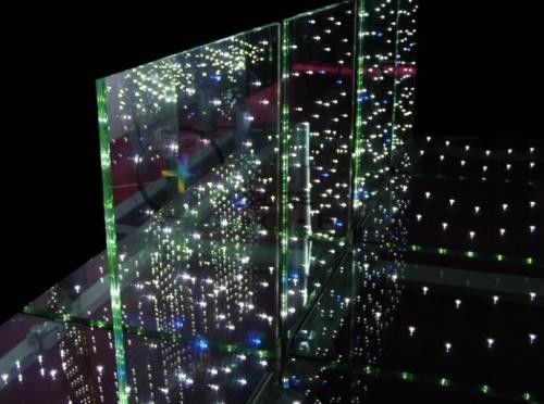 Tidak Ada Kotoran LED Kedap Suara Panel Kaca Laminasi ITO