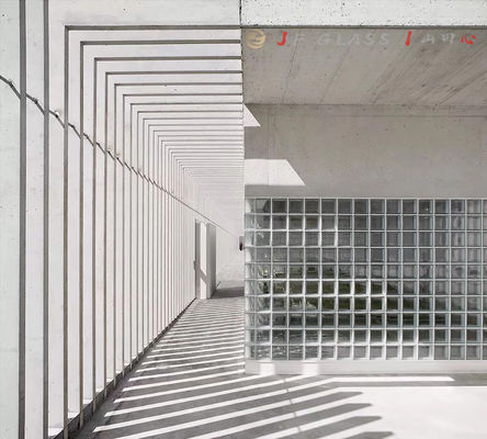 Arsitektur Cloudy Solid 50mm 8x8x4 Clear Glass Wall Brick