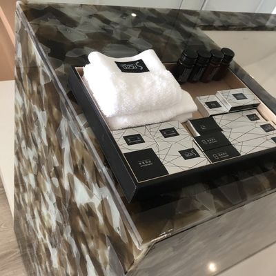 Panel Kaca Berwarna 19mm Acidproof Furniture Hotel