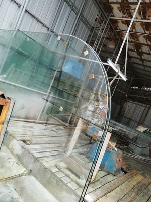 Jendela Balkon Tidak Berwarna 12mm Panas Diperkuat Kaca Laminasi