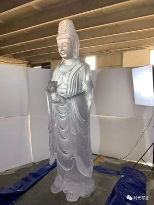 Seni Ukiran Hias Tradisional Buddha Liu Li Glass