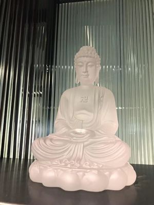 Seni Ukiran Hias Tradisional Buddha Liu Li Glass