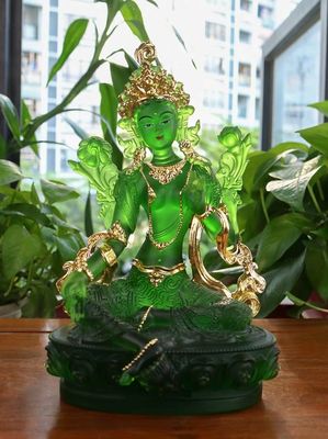 Ornamen Kaca Kristal